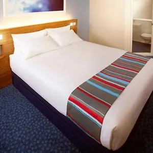 travelodge-london-aldgate-east.brighton-hotels-england.com/