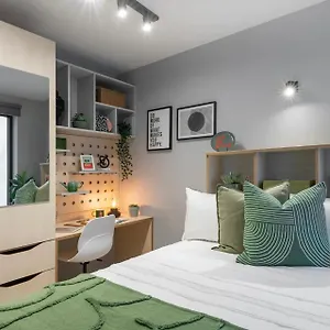 premium-studios-and-ensuites-with-shared-kitchen-at.belfasthotelsireland.com/